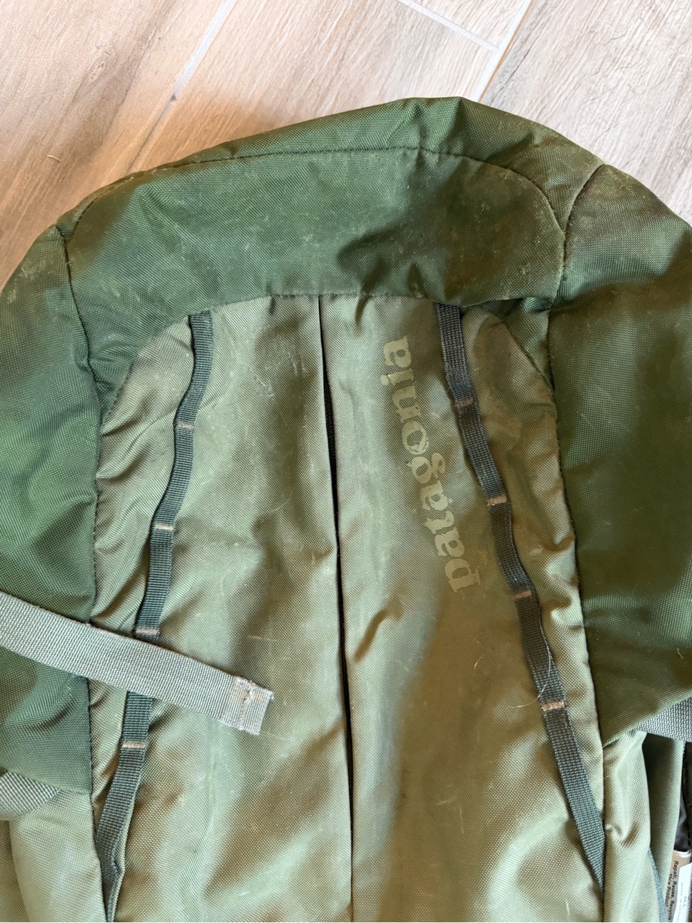 Patagonia Olive Green Backpack - Picture 5 of 5